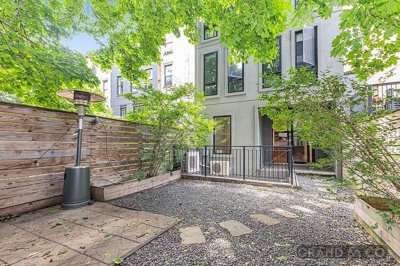 385 Jefferson Avenue #A