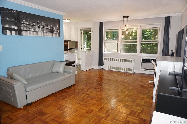 385 Mclean Avenue #1G