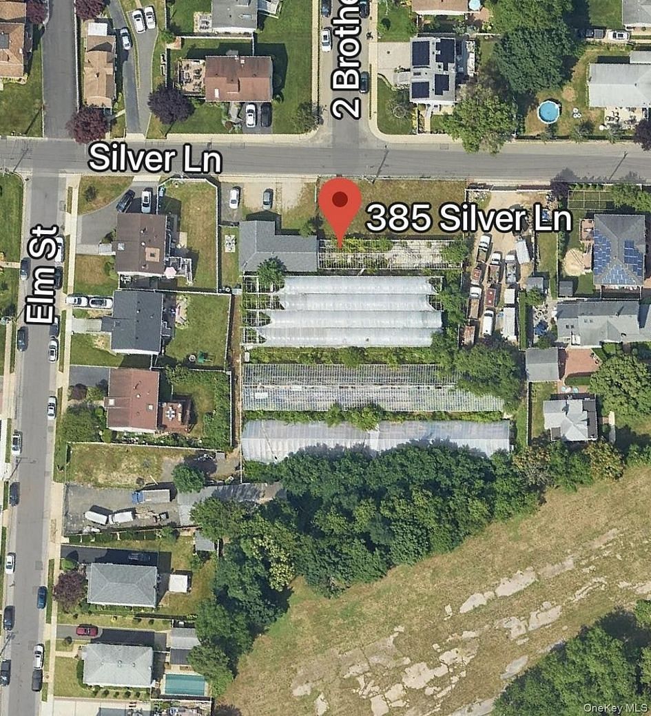 385 Silver Lane