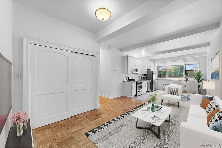 3850 Hudson Manor Terrace #LBE