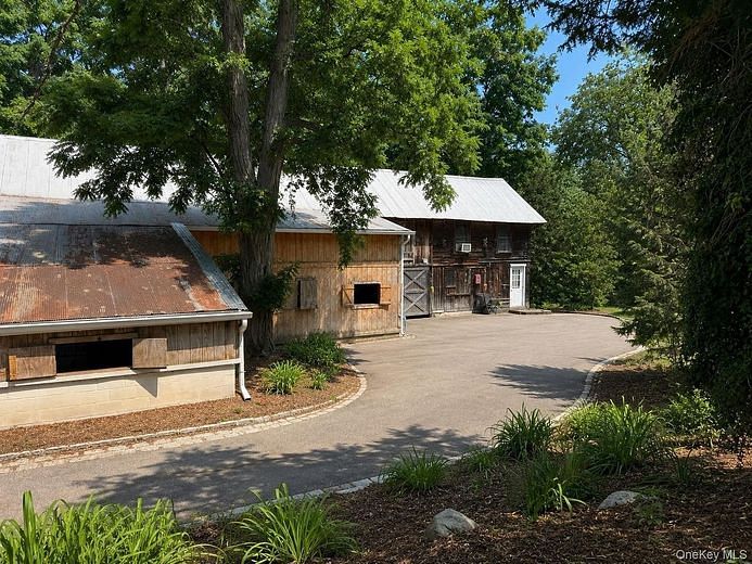 386 Bread And Cheese Hollow Road