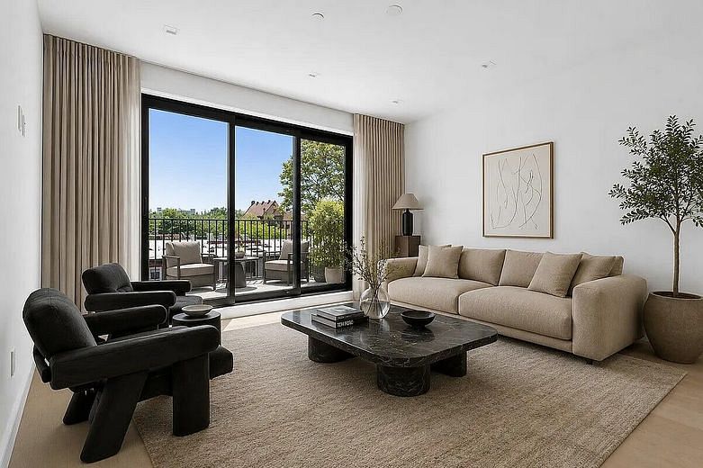 386 Kosciuszko Street #3B