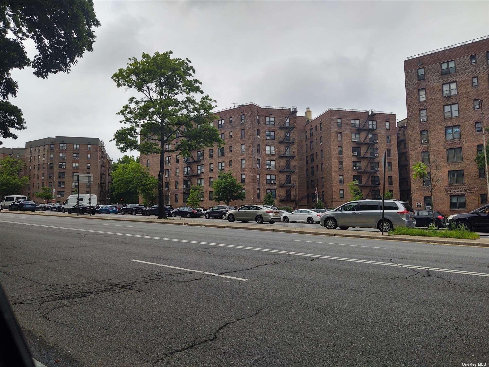 83-55 Woodhaven Blvd #5H in Queens, Woodhaven, NY 11421