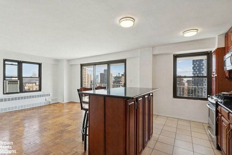 387 Grand Street #K2002