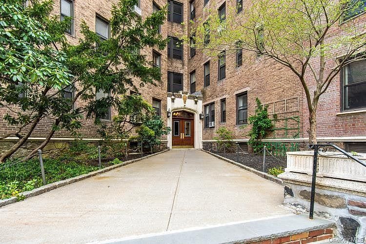 3875 Waldo Avenue #6K