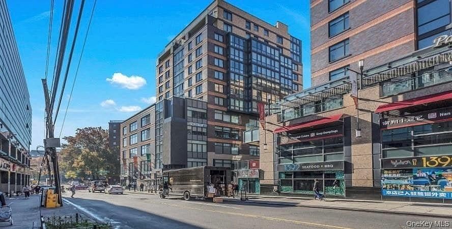 39-16 Prince Street #8E