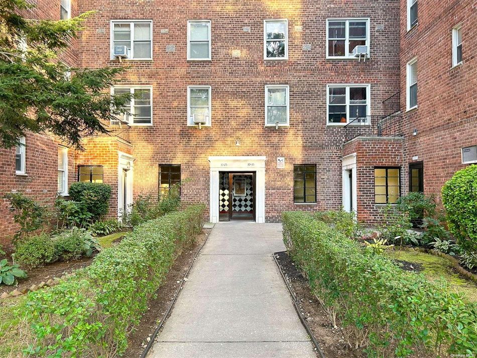 Image 1 of 11 for 39-25 51st Street #2F in Queens, Woodside, NY, 11377