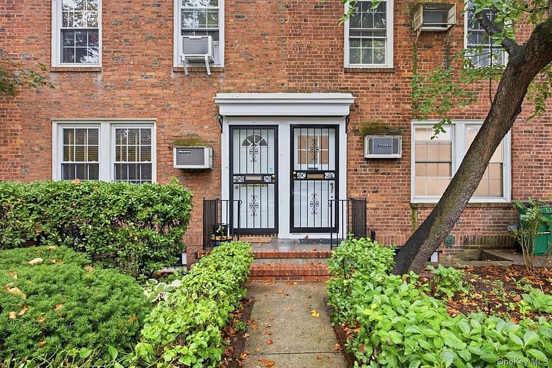 39-27 49th Street