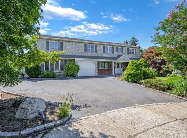 Image 1 of 14 for 39 Arcadia Drive in Long Island, Dix Hills, NY, 11746