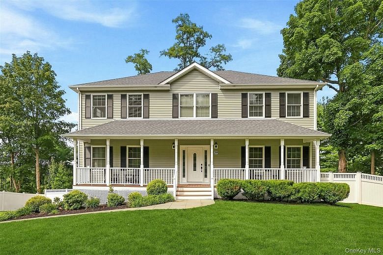 39 E Hill Road