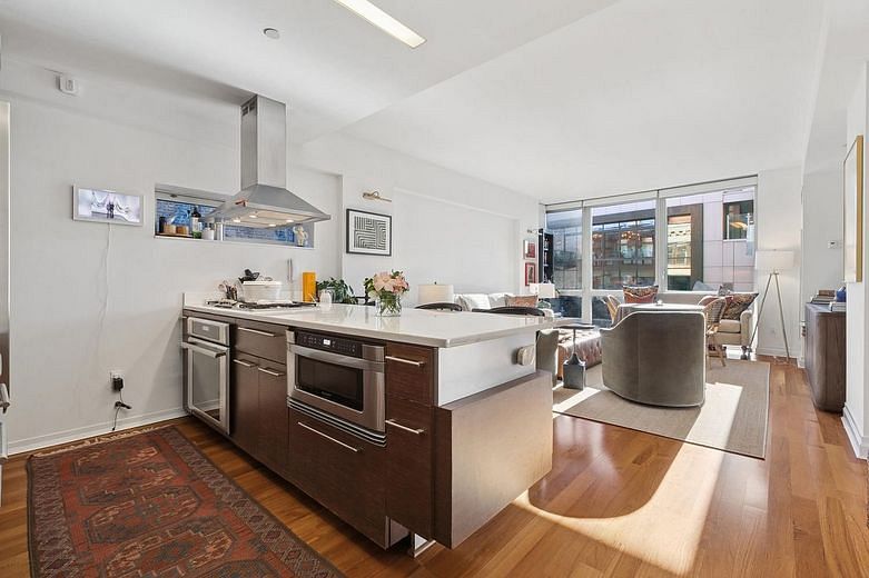 39 East 29th Street #20C