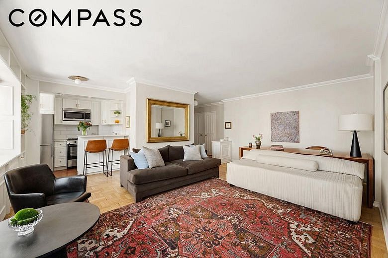 39 Gramercy Park North #17A