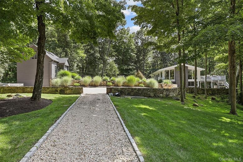39 Lower Shad Road
