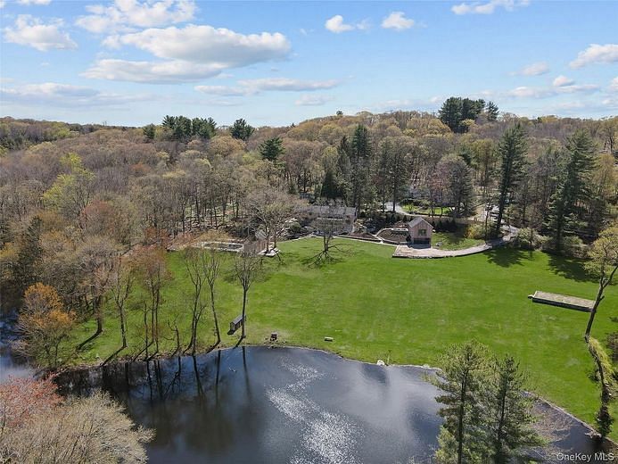 39 Old Snake Hill Road