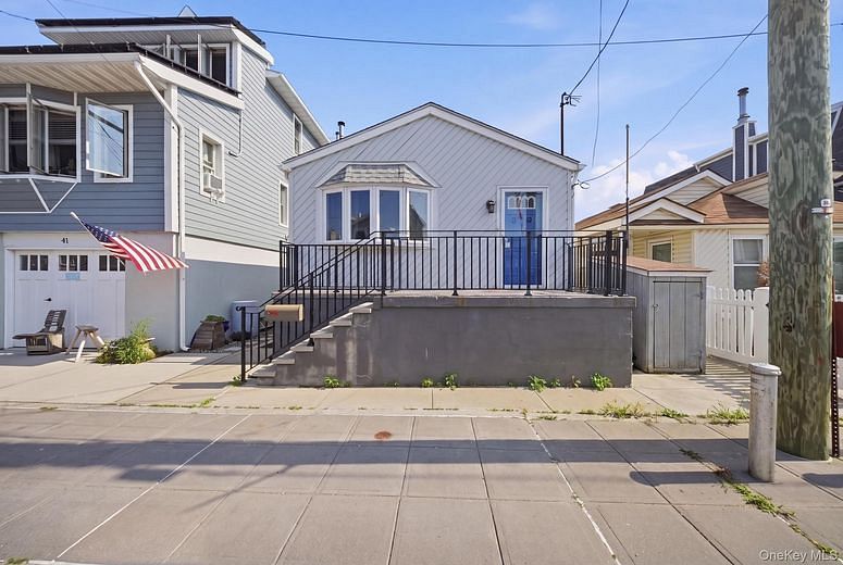 39 W 11th Road