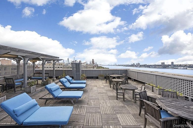 390 Riverside Drive #5-G