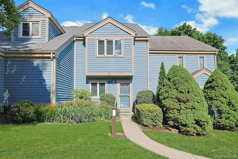 3902 Hickory Court