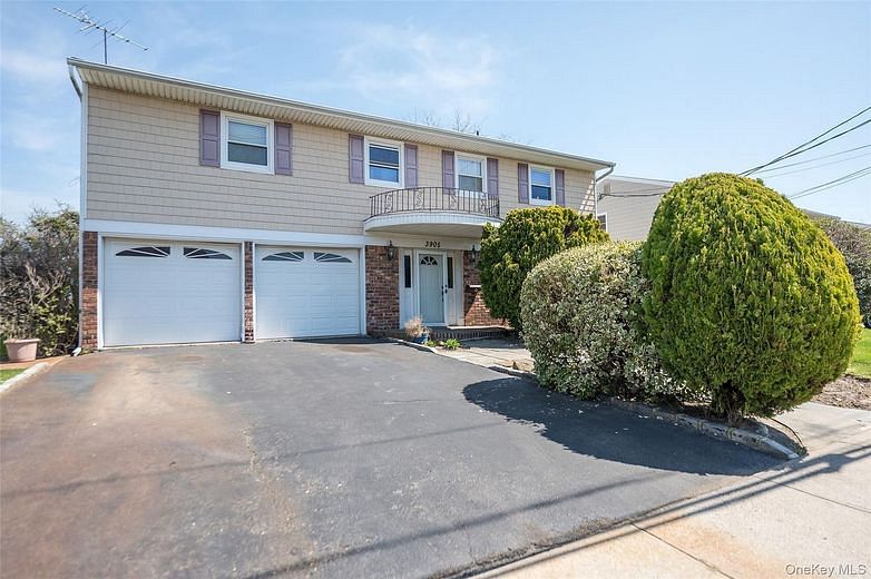 3905 Greentree Drive