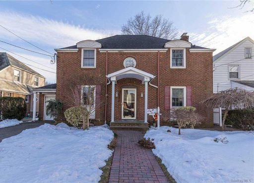 Image 1 of 22 for 54 Marshall Avenue in Long Island, Floral Park, NY, 11001