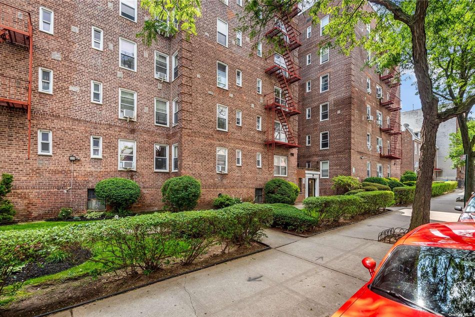 Image 1 of 12 for 3965 51st Street #1C in Queens, Woodside, NY, 11377