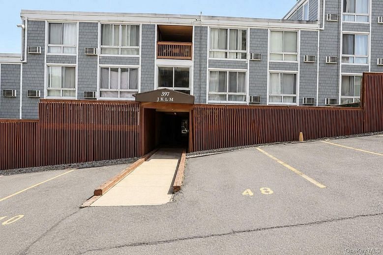 397 N Broadway #1M
