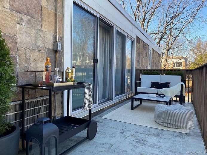 397 N Broadway #3A