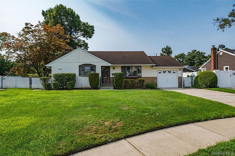3986 Maplewood Drive