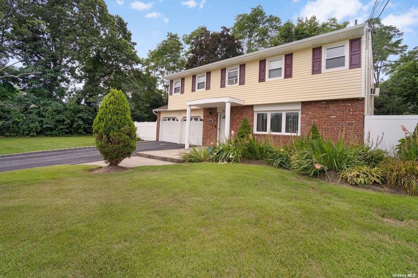 Image 1 of 7 for 54 Burrs Lane in Long Island, Dix Hills, NY, 11746