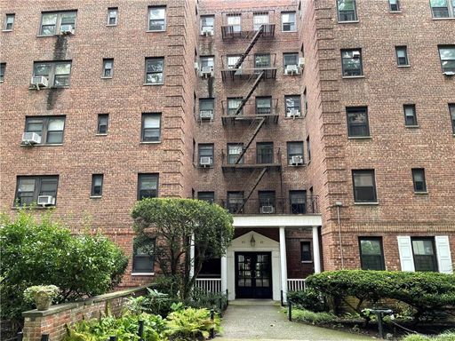 Image 1 of 31 for 8383 118th Street #6K in Queens, Kew Gardens, NY, 11415