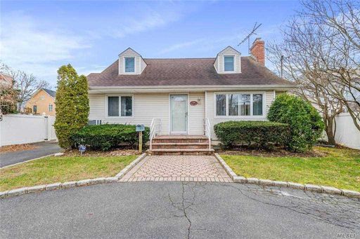 Image 1 of 26 for 739 Cedar Ln in Long Island, Woodmere, NY, 11598
