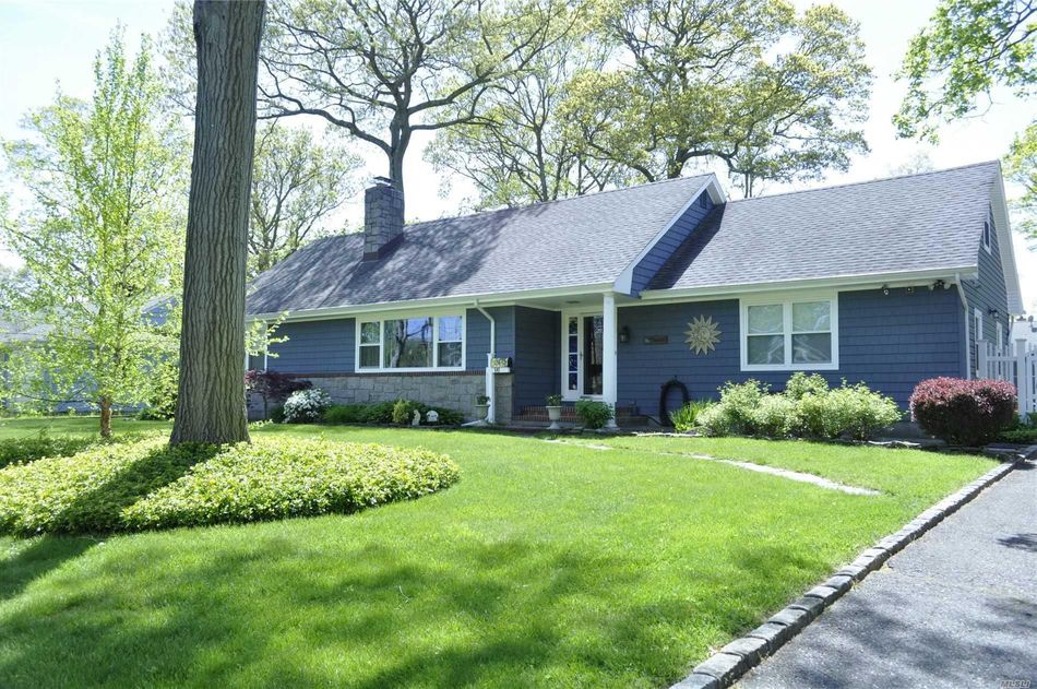 Image 1 of 25 for 541 Pine Acres Boulevard in Long Island, Brightwaters, NY, 11718