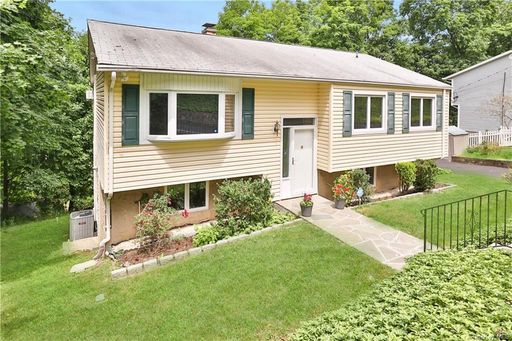 Image 1 of 36 for 555 Linda Avenue in Westchester, Mount Pleasant, NY, 10594