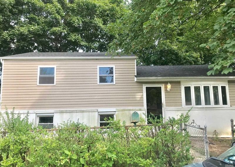 Image 1 of 1 for 191 Forrest Pl in Long Island, Bay Shore, NY, 11706