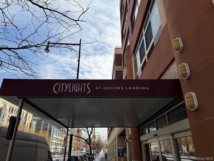 4-74 48th Avenue 4-74 48th Avenue #17F