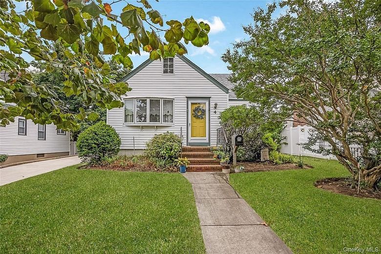 4 Barnstable Road