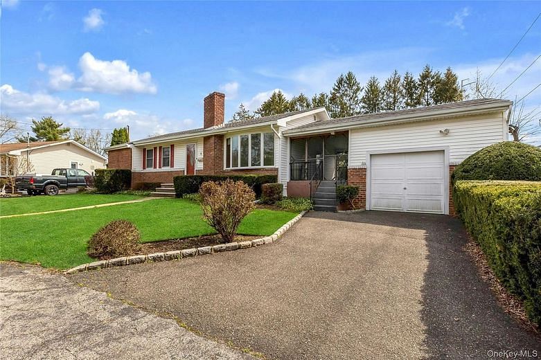 4 Carino Drive