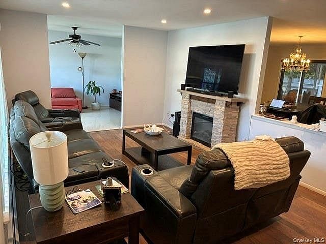 4 Carston Street W