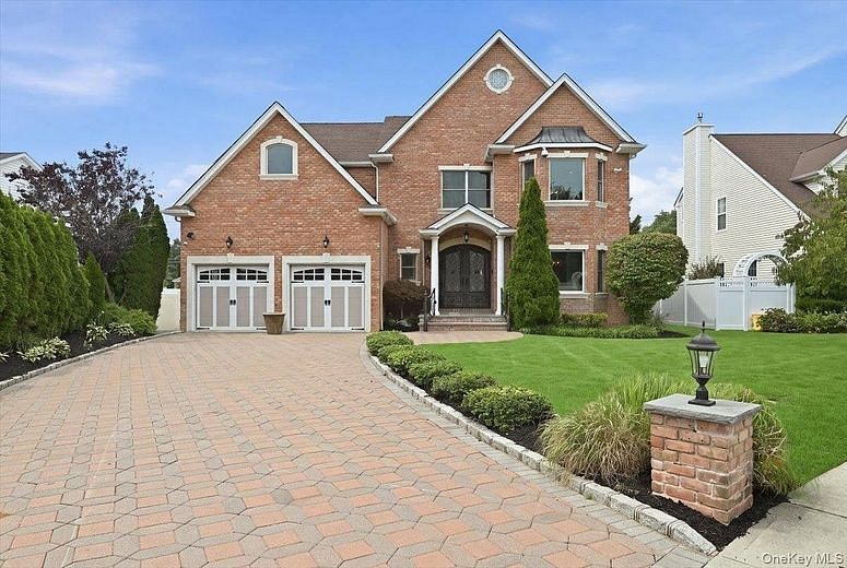 4 Corin Court