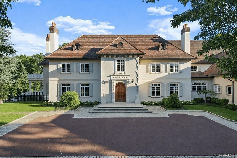 4 Cowdray Park Drive