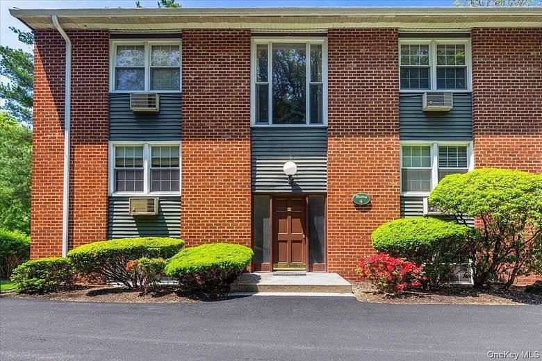 4 Dove Court #F