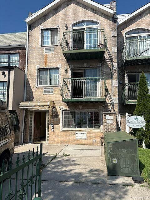 4 E 54 Street #2G