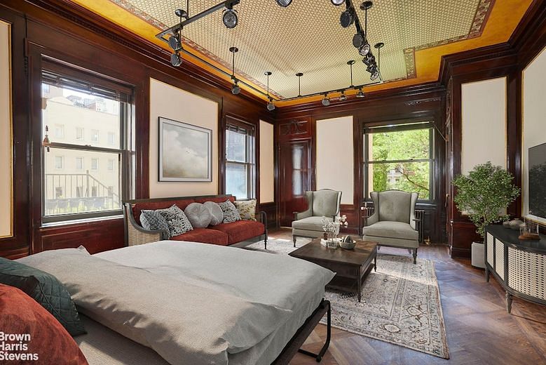 4 East 82nd Street #3R