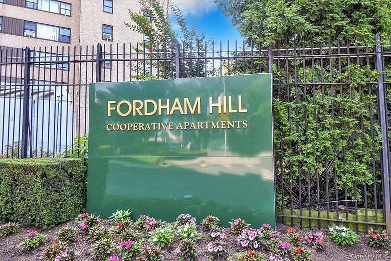 4 Fordham Hill Oval #16C