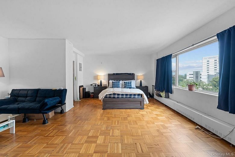 4 Fordham Hill Oval #9E