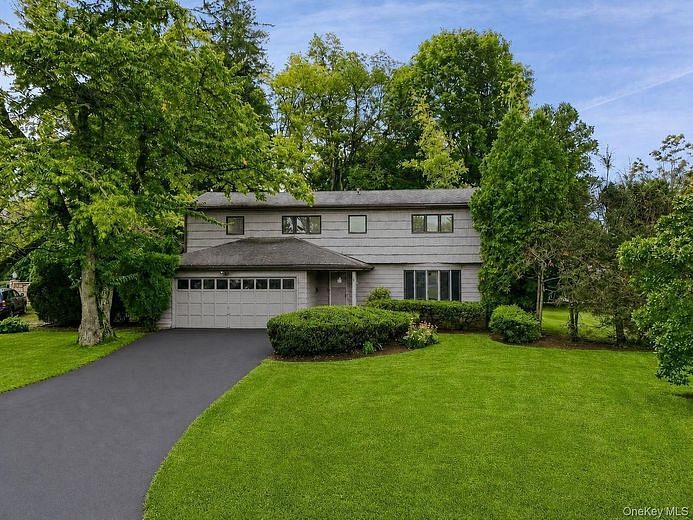 4 Greenhouse Circle