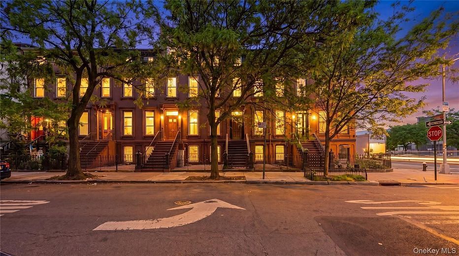 4 Hart Street