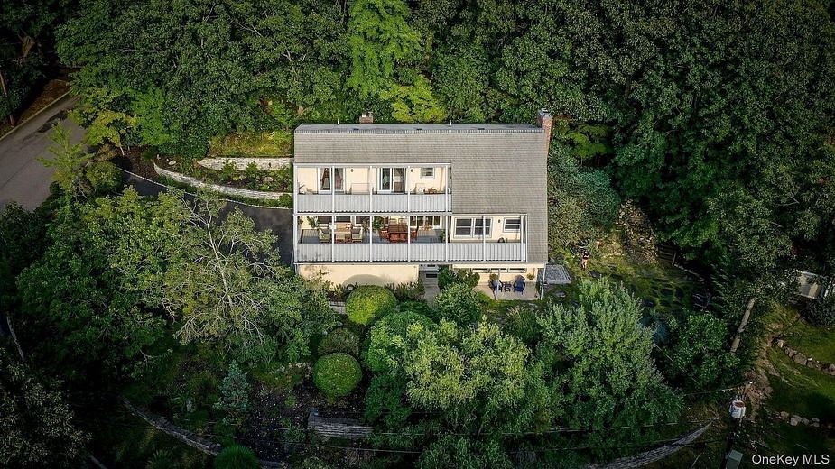 4 Hill Dale Avenue