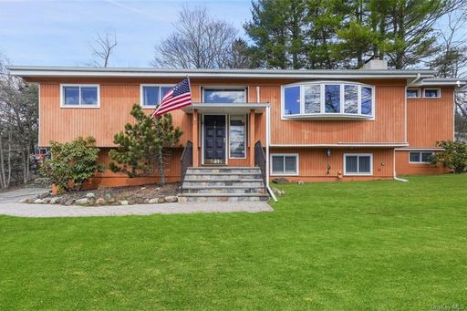 Image 1 of 32 for 4 Lake Road in Westchester, Cortlandt Manor, NY, 10567