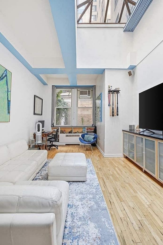 4 Lexington Avenue #1M