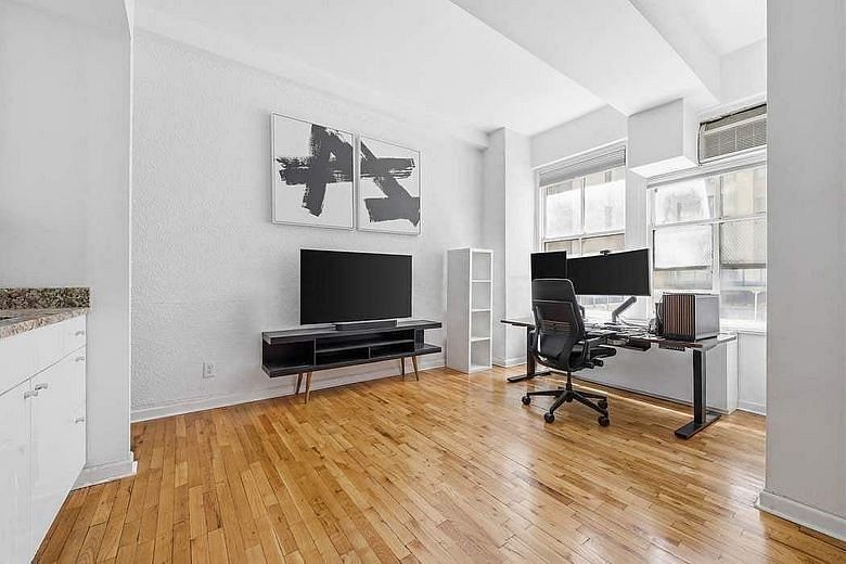 4 Lexington Avenue #2N